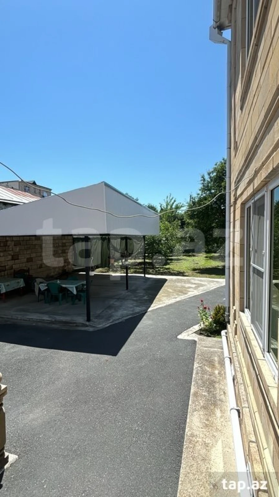 Satılır 6 otaqlı həyət evi 174 m²