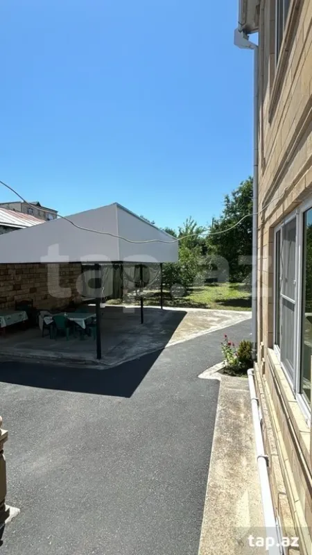 Satılır 6 otaqlı həyət evi 174 m²