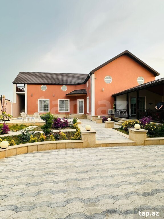 Kirayə verilir 4 otaqlı həyət evi 200 m²