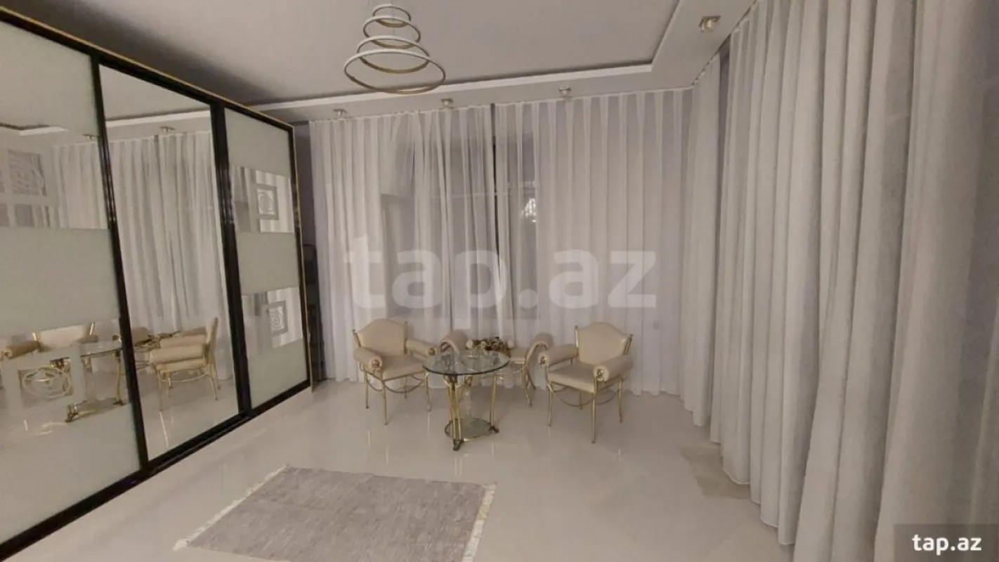 Kirayə verilir 4 otaqlı həyət evi 200 m²