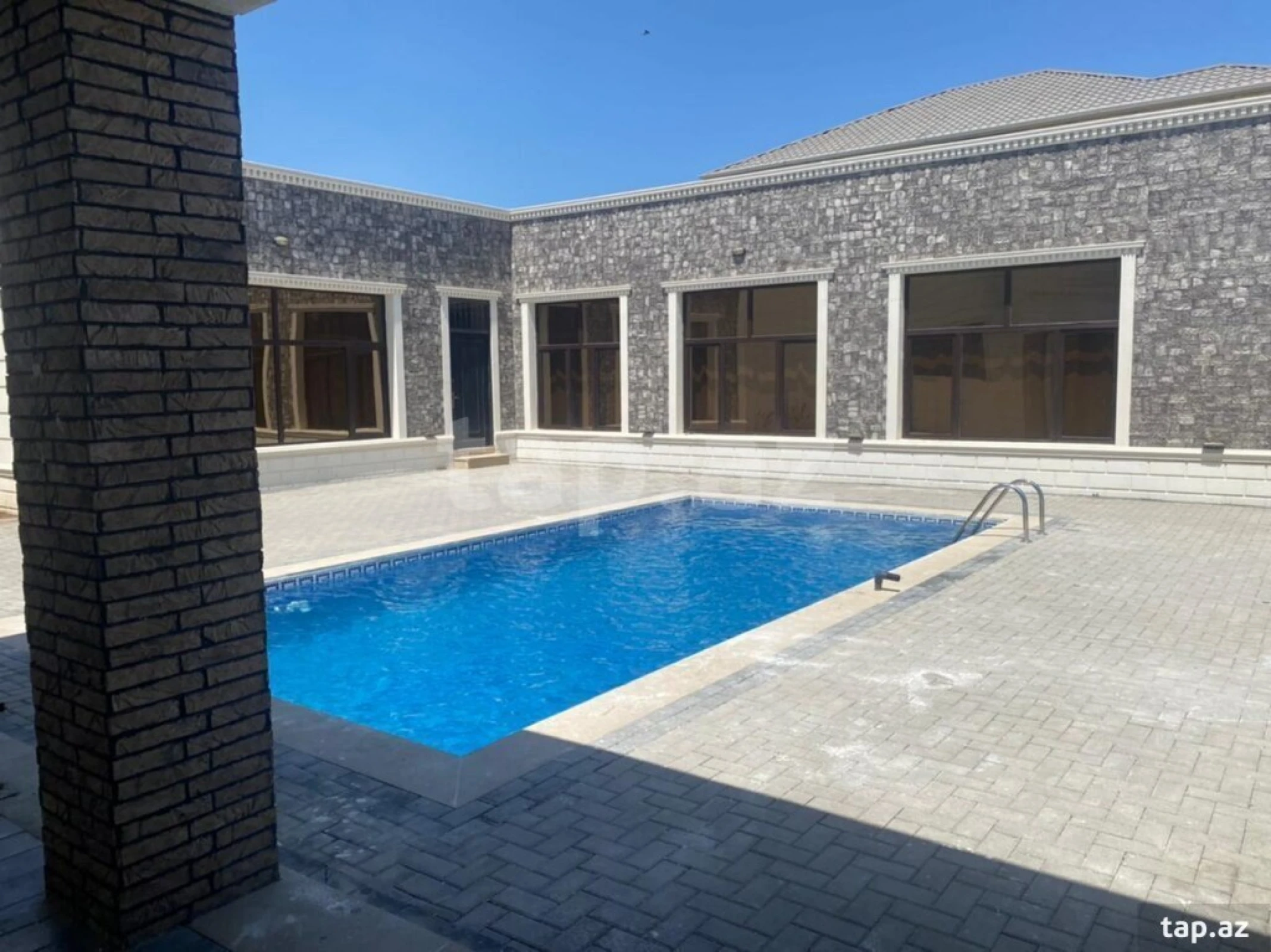 Kirayə verilir 4 otaqlı həyət evi 200 m²