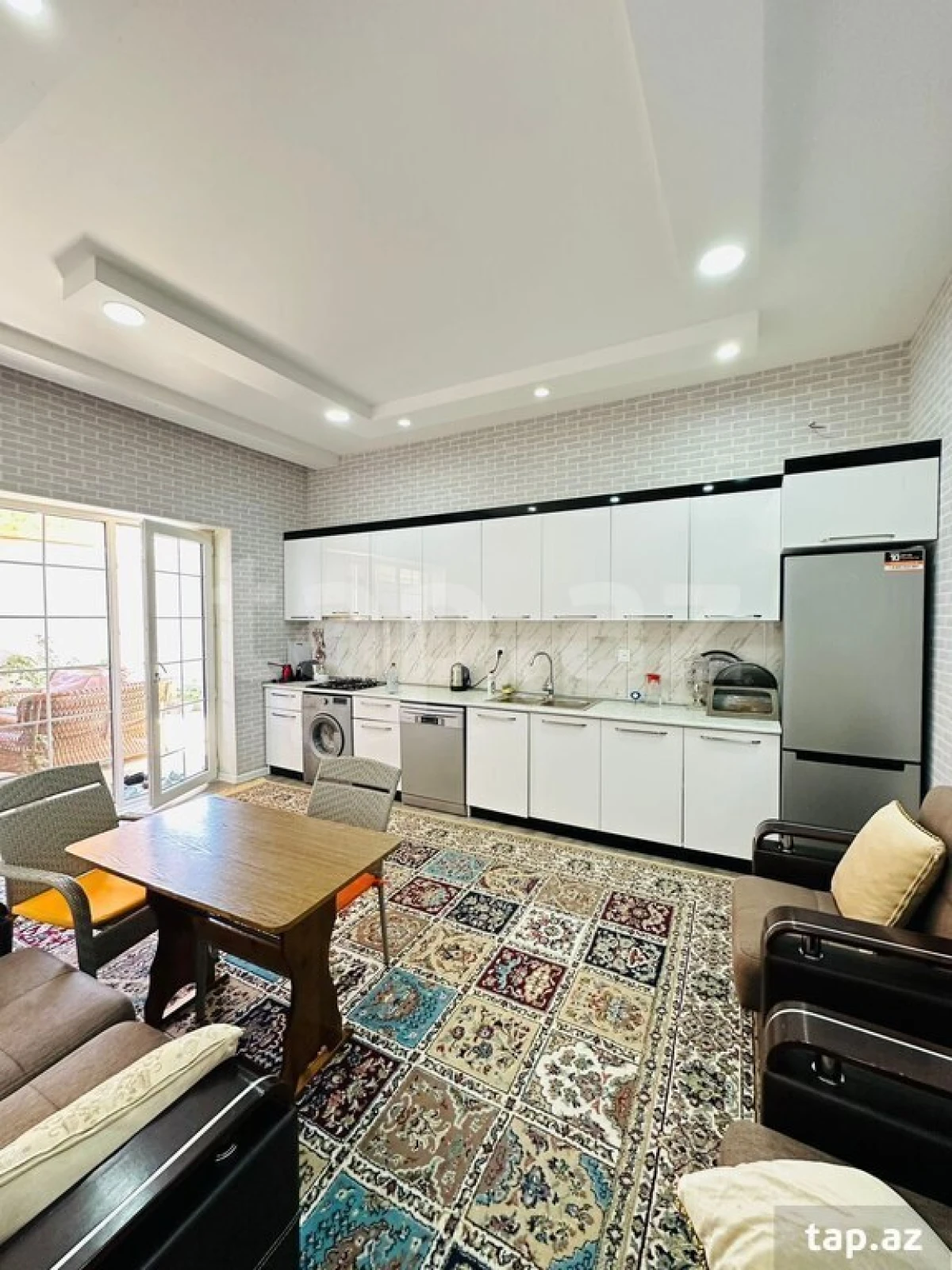 Kirayə verilir 4 otaqlı həyət evi 200 m²