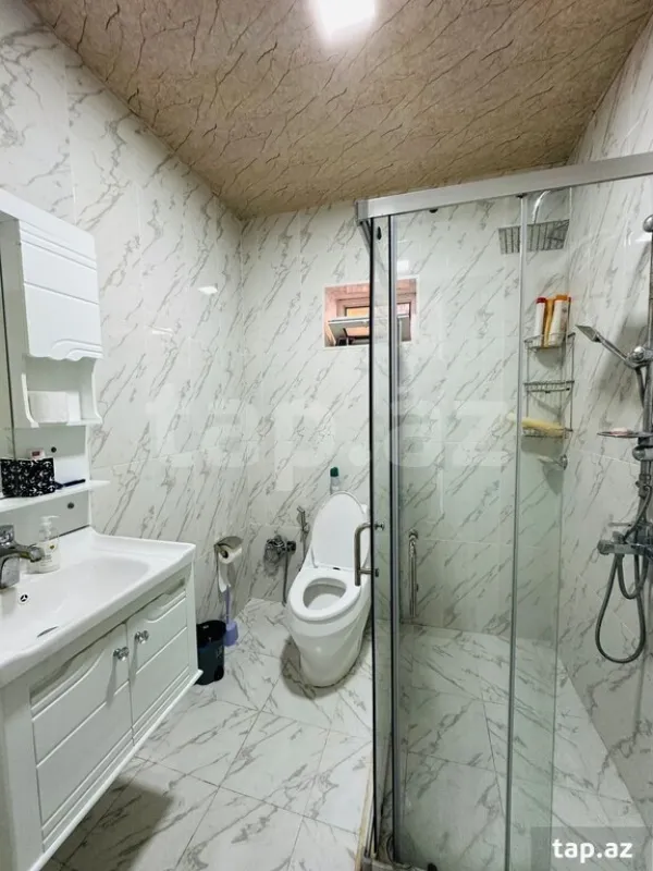 Kirayə verilir 4 otaqlı həyət evi 200 m²