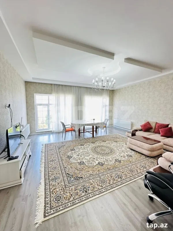 Kirayə verilir 4 otaqlı həyət evi 200 m²
