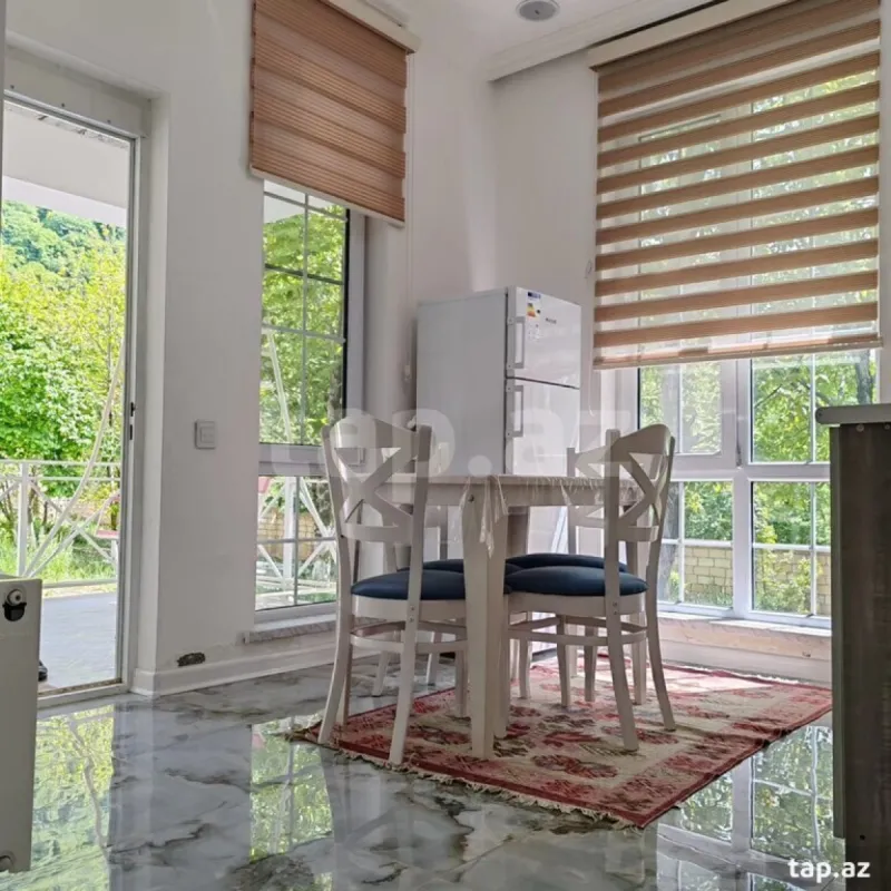 Kirayə verilir 3 otaqlı həyət evi 72 m²