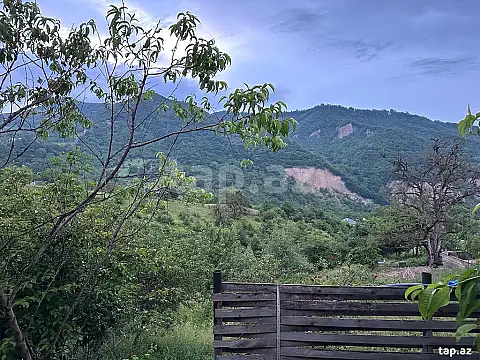 Kirayə verilir 4 otaqlı həyət evi