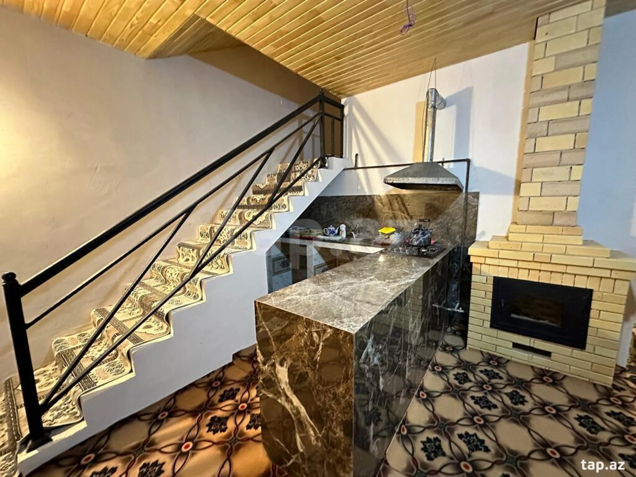 Kirayə verilir 4 otaqlı həyət evi