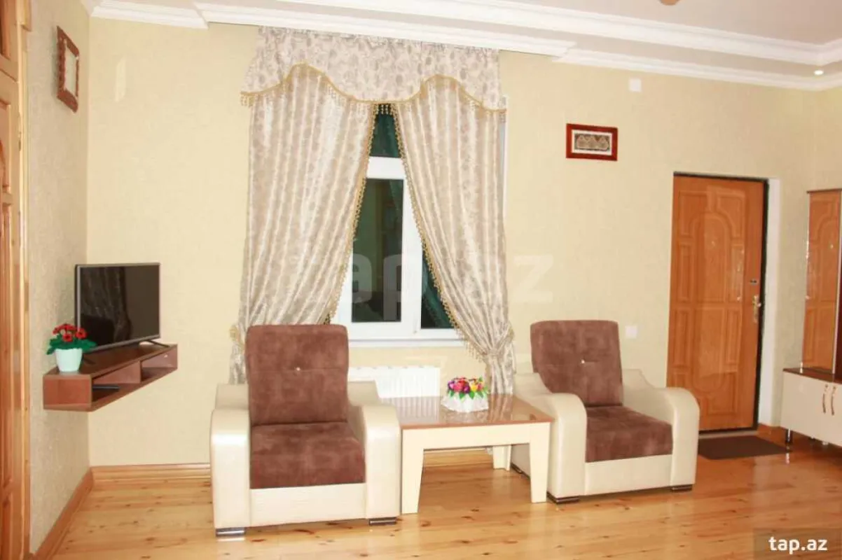 Kirayə verilir 4 otaqlı həyət evi 102 m²