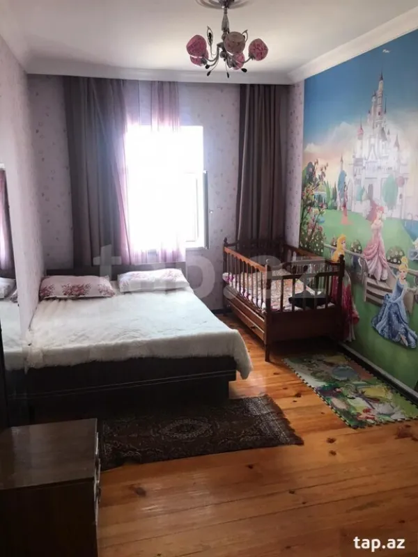 Kirayə verilir 5 otaqlı həyət evi 200 m²