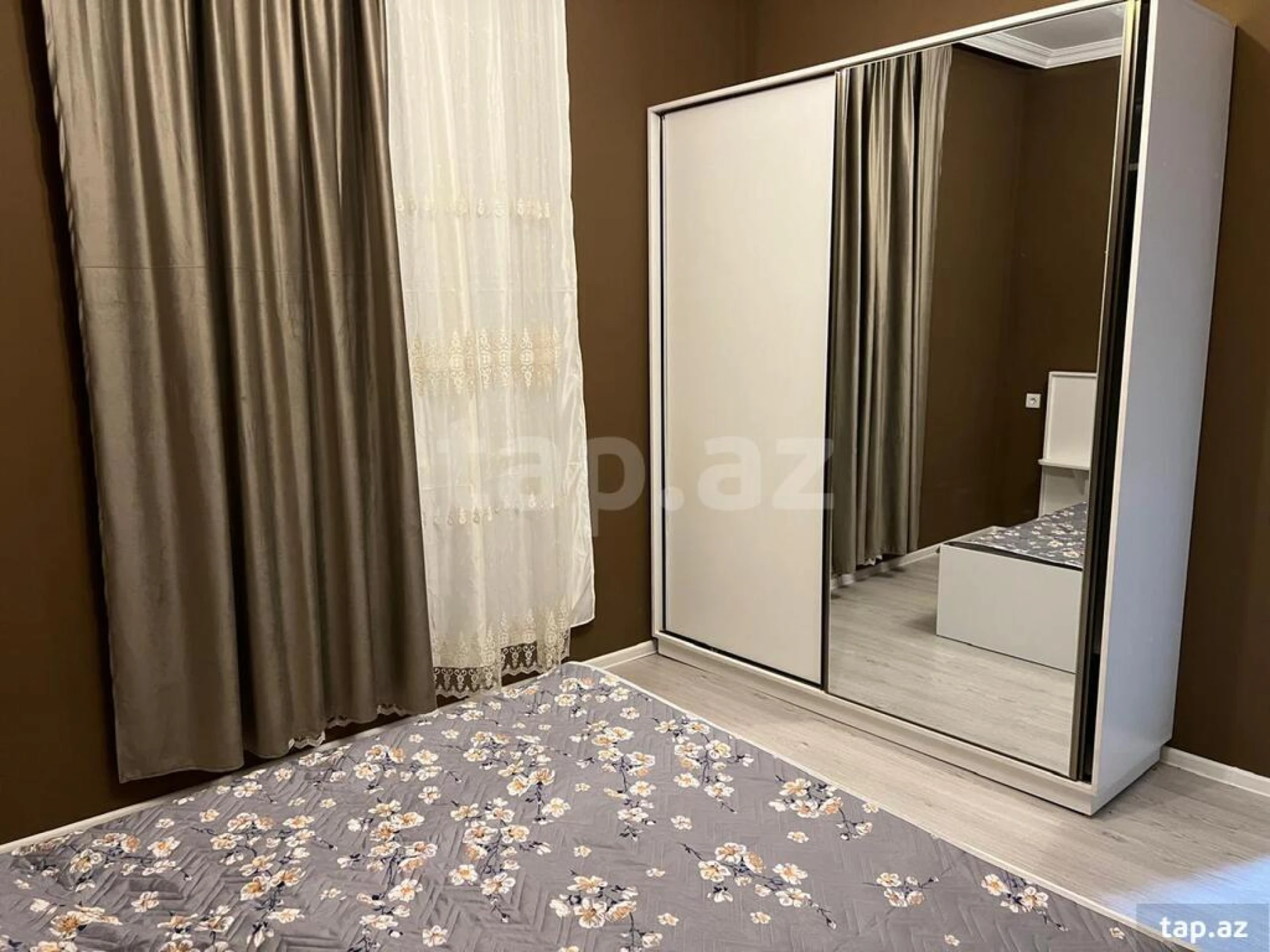 Kirayə verilir 4 otaqlı həyət evi