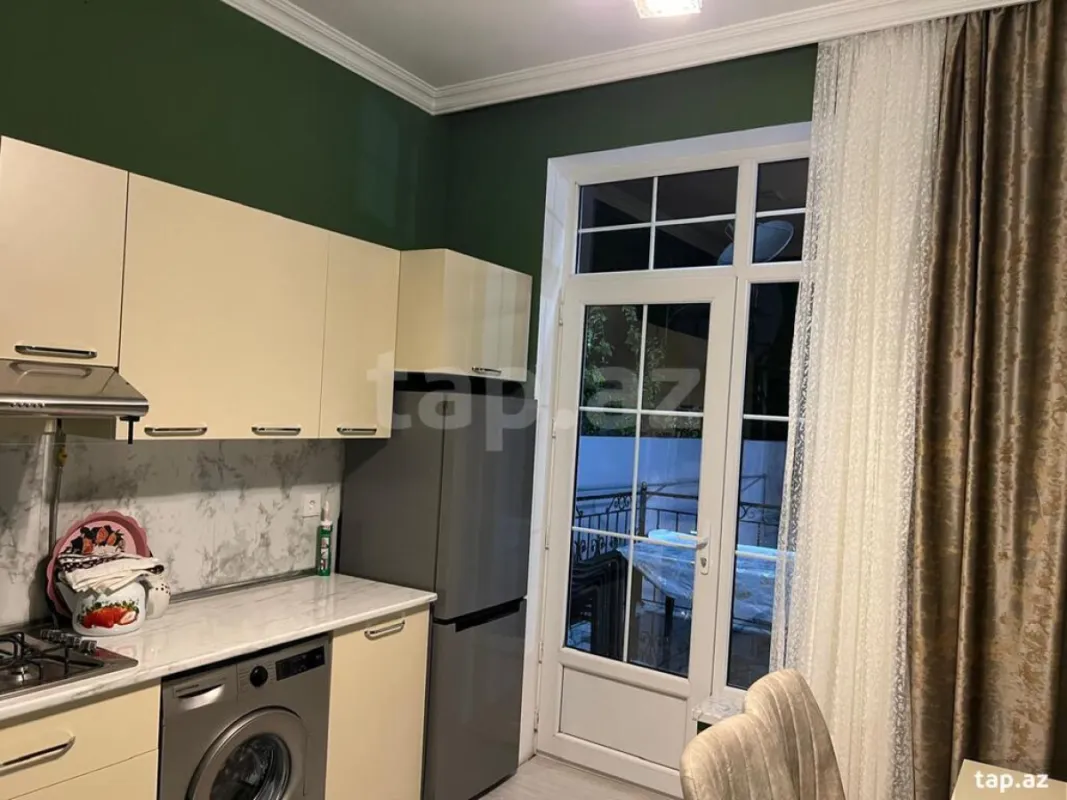 Kirayə verilir 4 otaqlı həyət evi