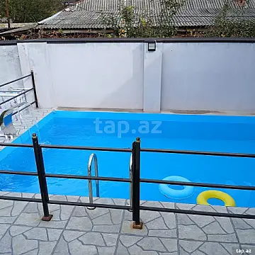 Kirayə verilir 4 otaqlı həyət evi