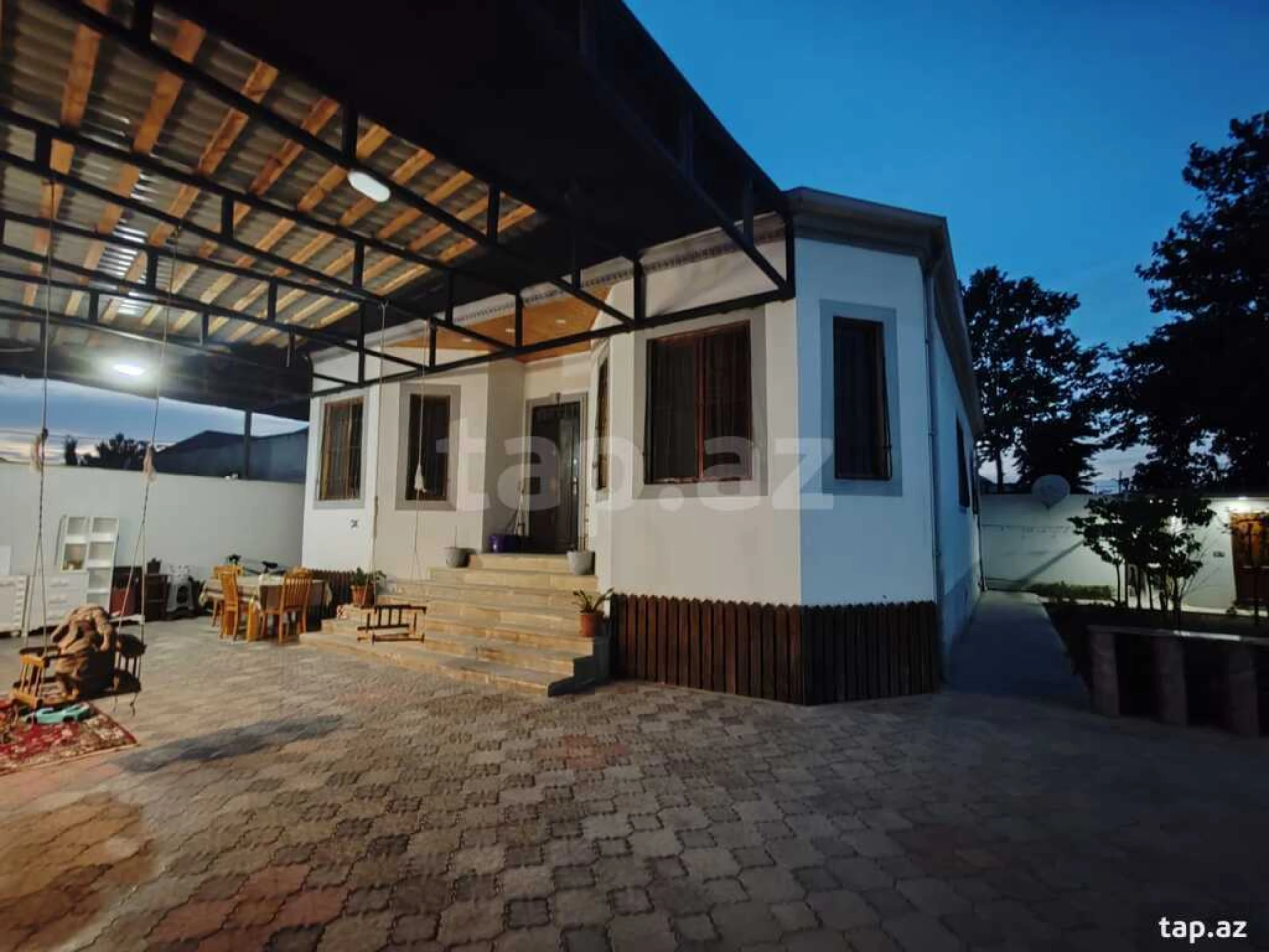 Satılır 4 otaqlı həyət evi