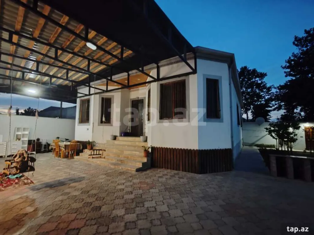 Satılır 4 otaqlı həyət evi