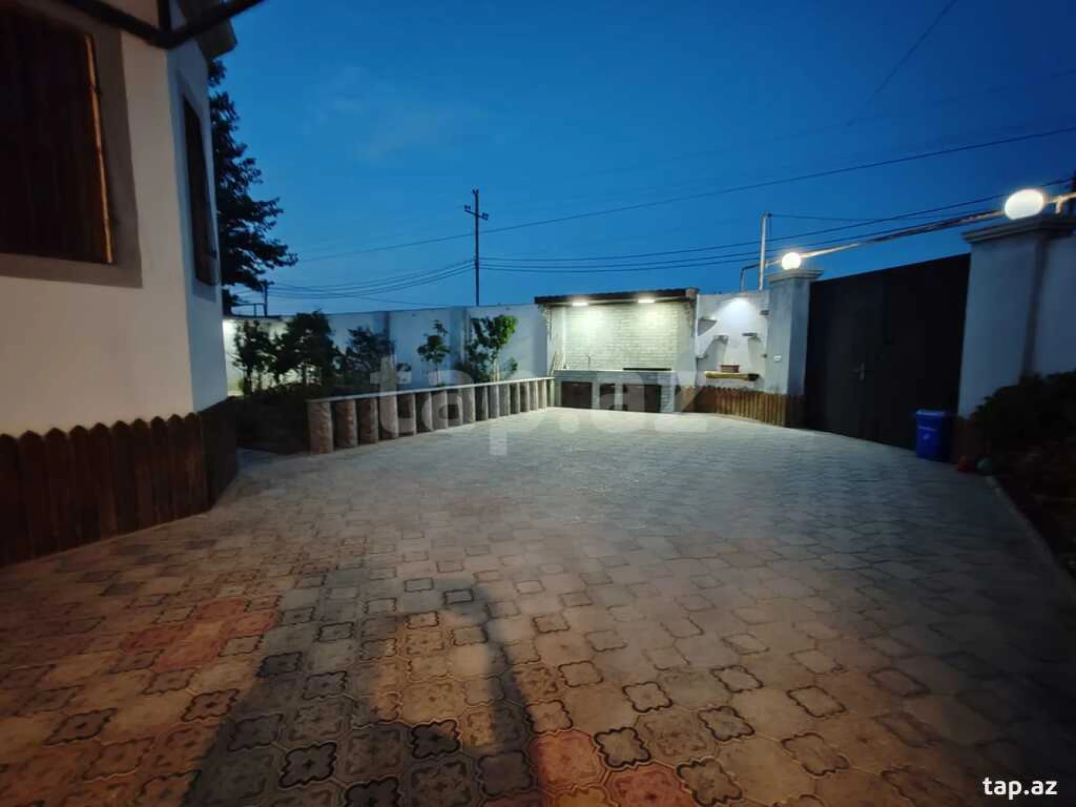 Satılır 4 otaqlı həyət evi