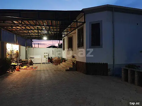 Satılır 4 otaqlı həyət evi