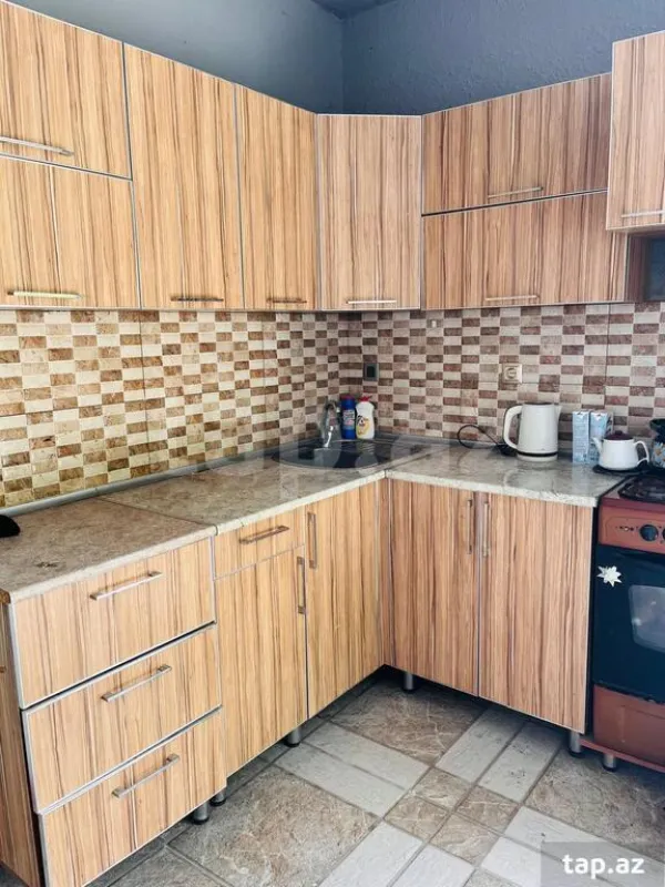 Kirayə verilir 4 otaqlı həyət evi