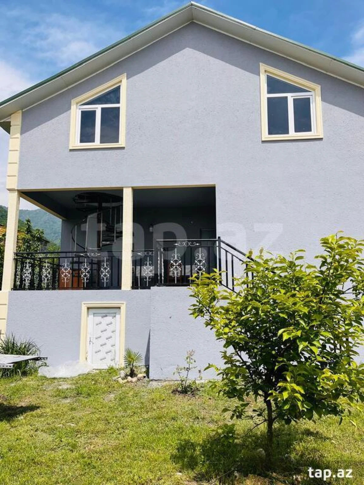 Kirayə verilir 4 otaqlı həyət evi