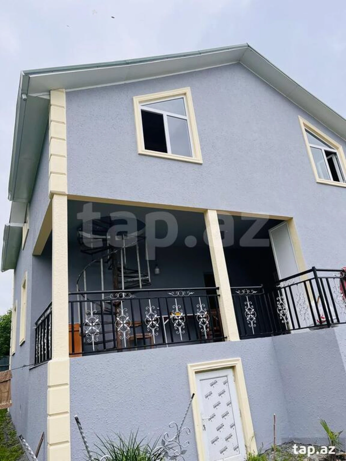 Kirayə verilir 4 otaqlı həyət evi