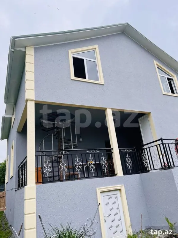 Kirayə verilir 4 otaqlı həyət evi