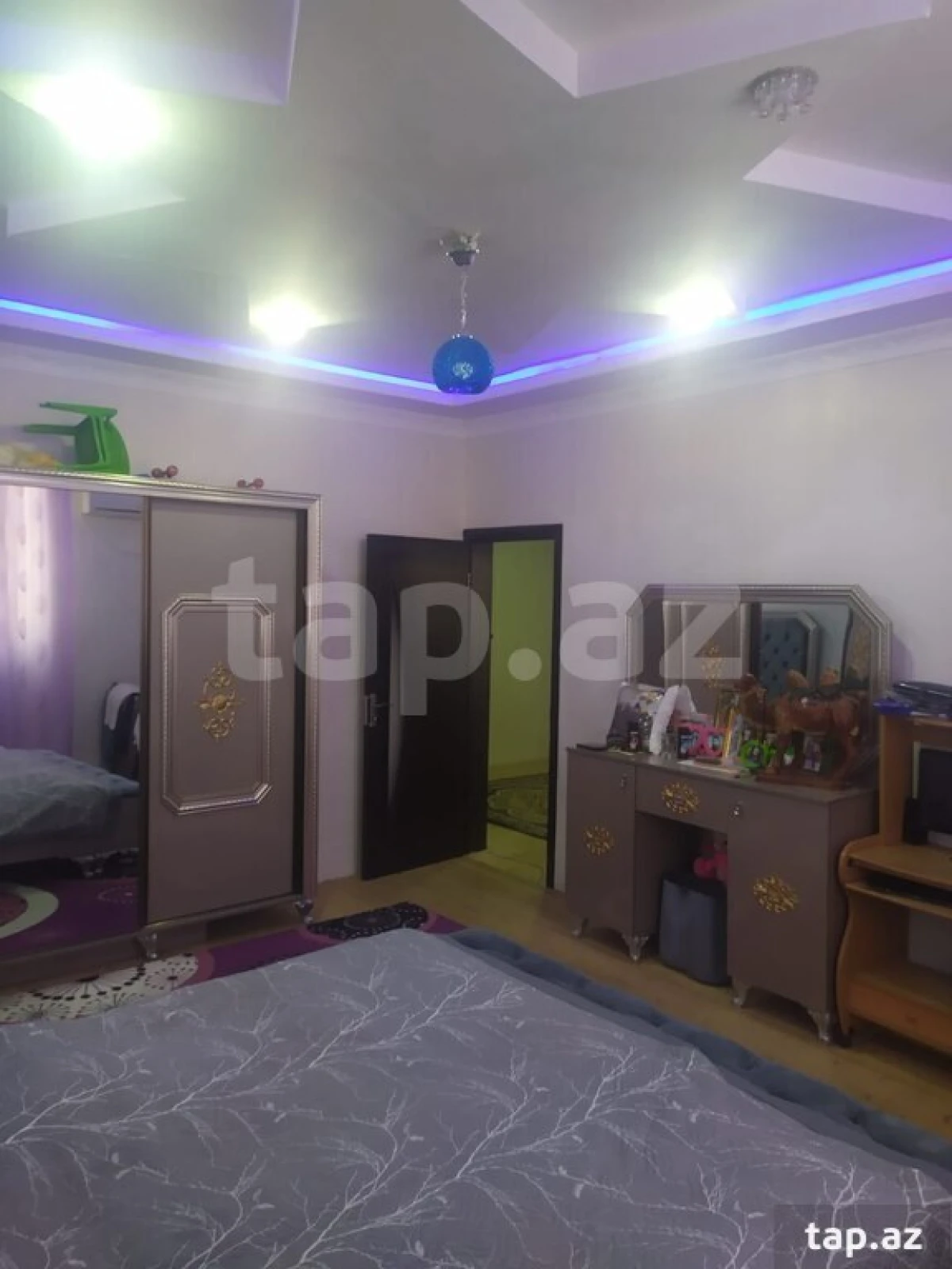 Satılır 4 otaqlı həyət evi