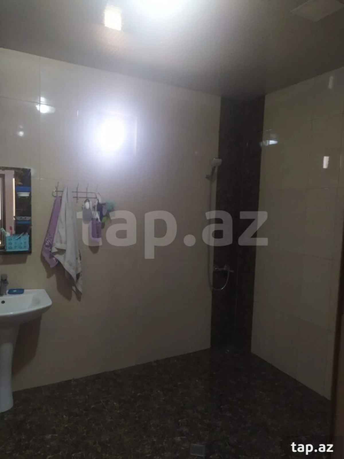 Satılır 4 otaqlı həyət evi