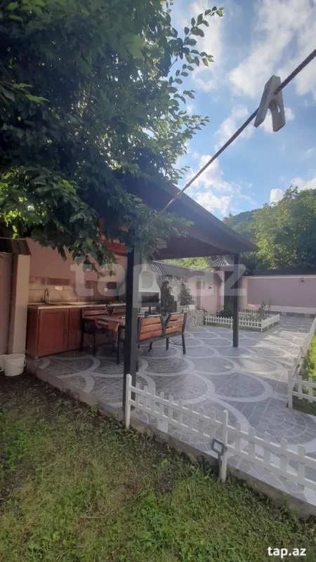 Kirayə verilir 4 otaqlı həyət evi 100 m²