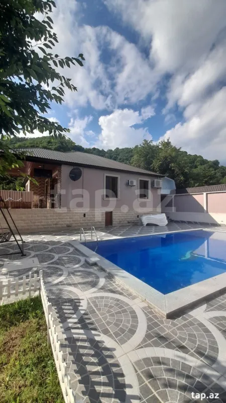 Kirayə verilir 4 otaqlı həyət evi 100 m²