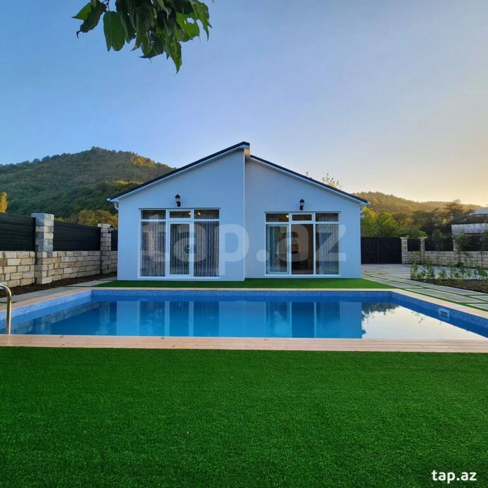 Kirayə verilir 3 otaqlı həyət evi