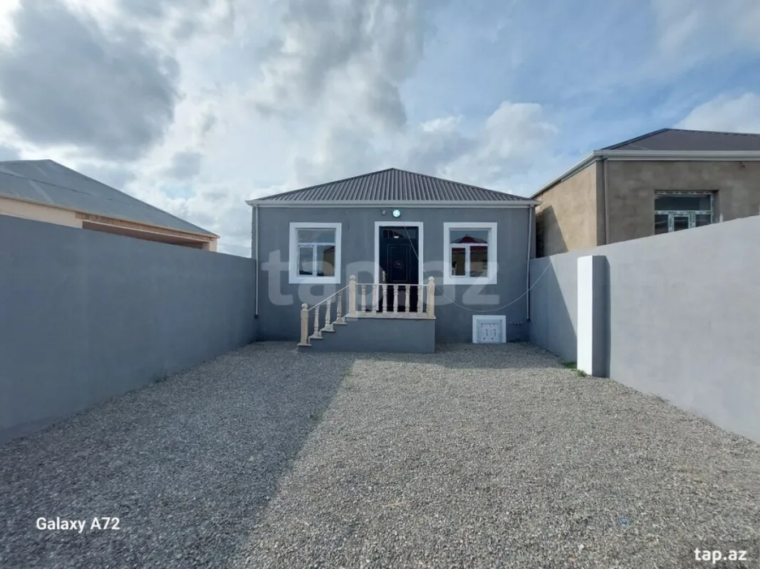 Satılır 3 otaqlı həyət evi