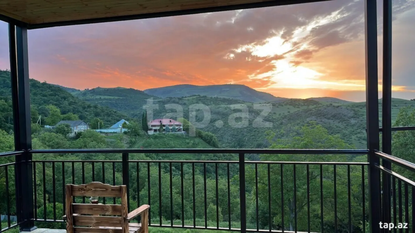 Kirayə verilir 3 otaqlı həyət evi