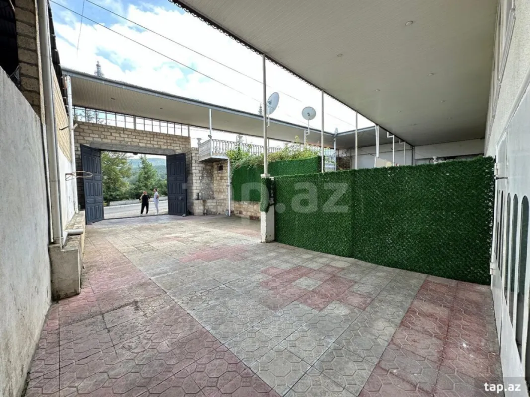 Kirayə verilir 3 otaqlı həyət evi