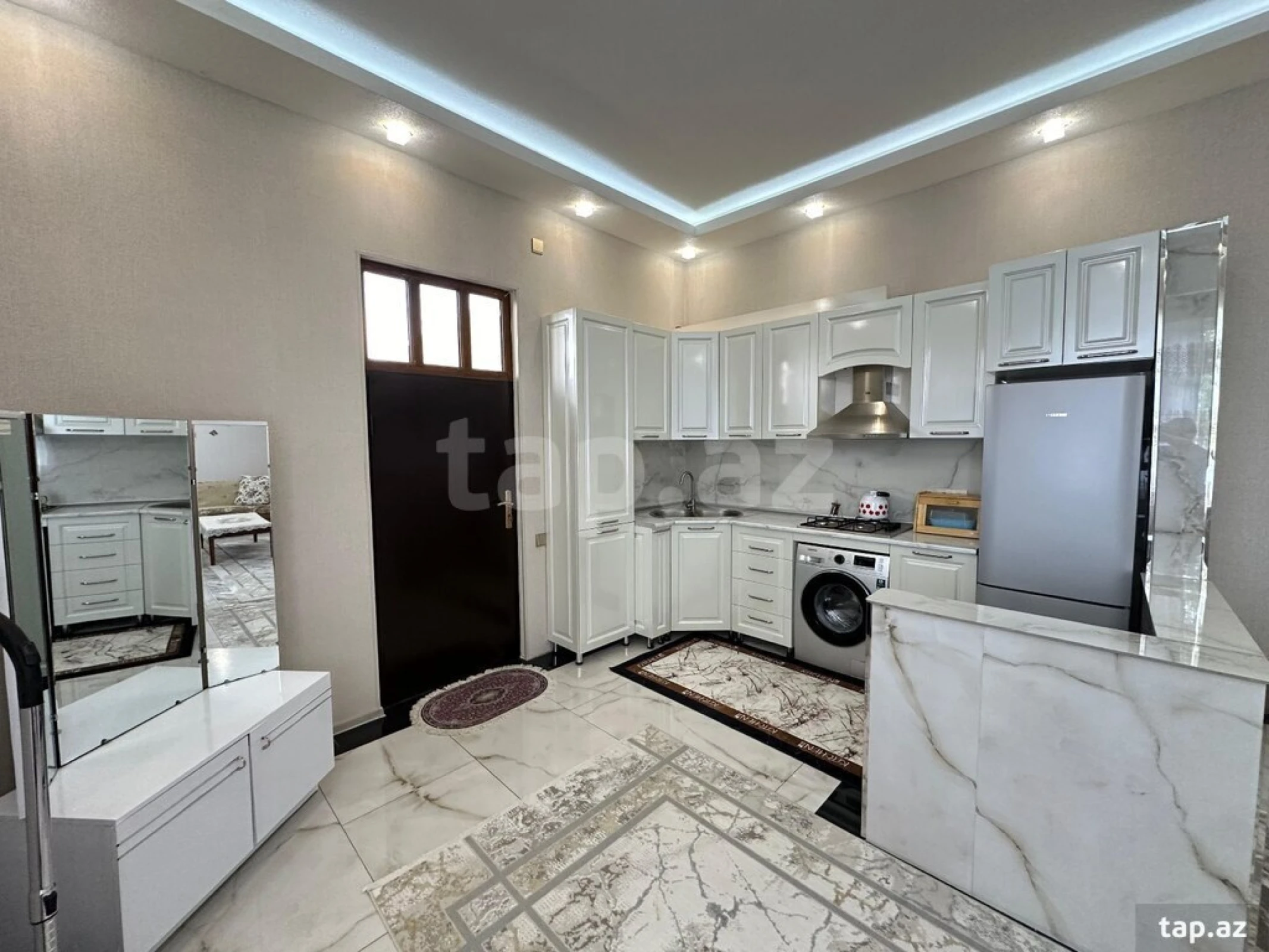 Kirayə verilir 3 otaqlı həyət evi