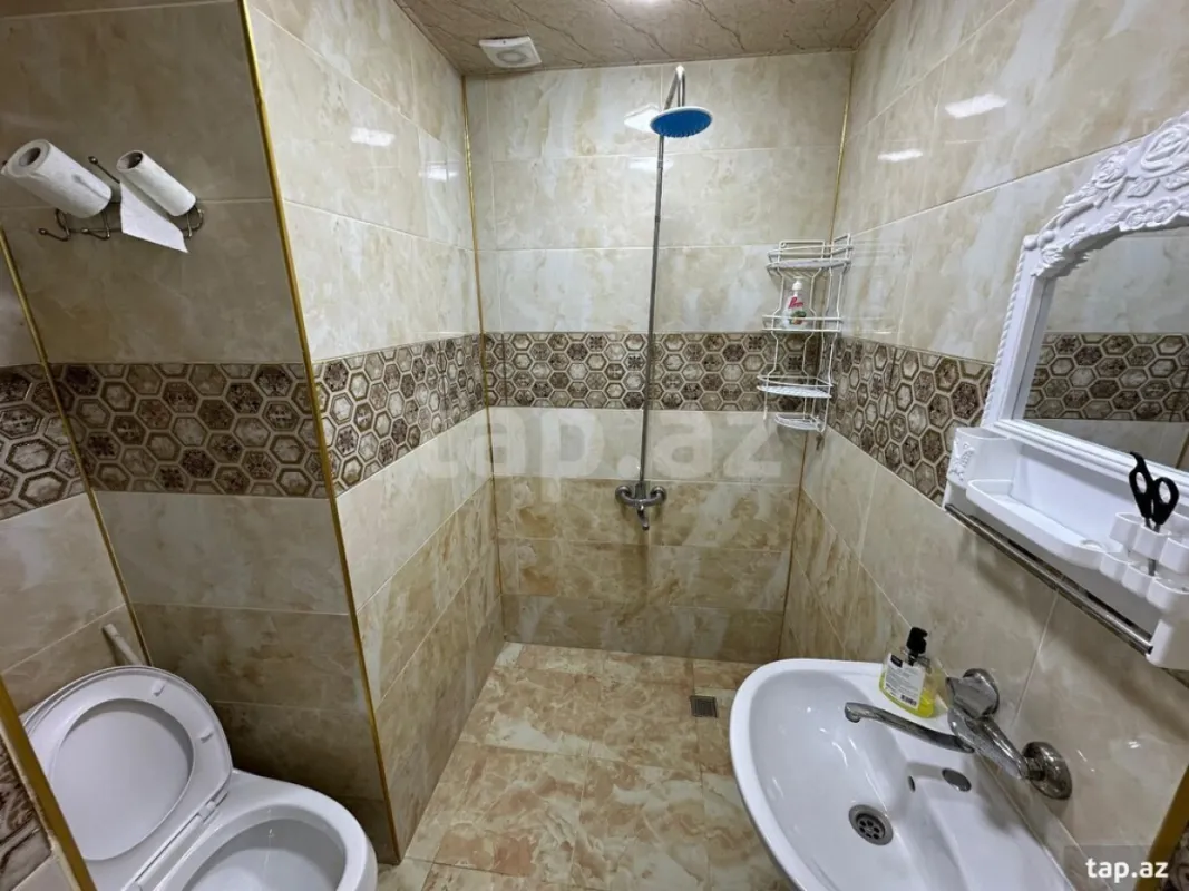 Kirayə verilir 3 otaqlı həyət evi