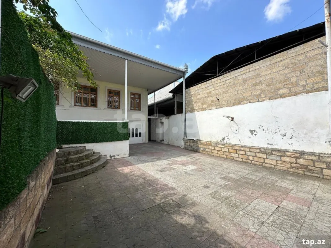 Kirayə verilir 3 otaqlı həyət evi