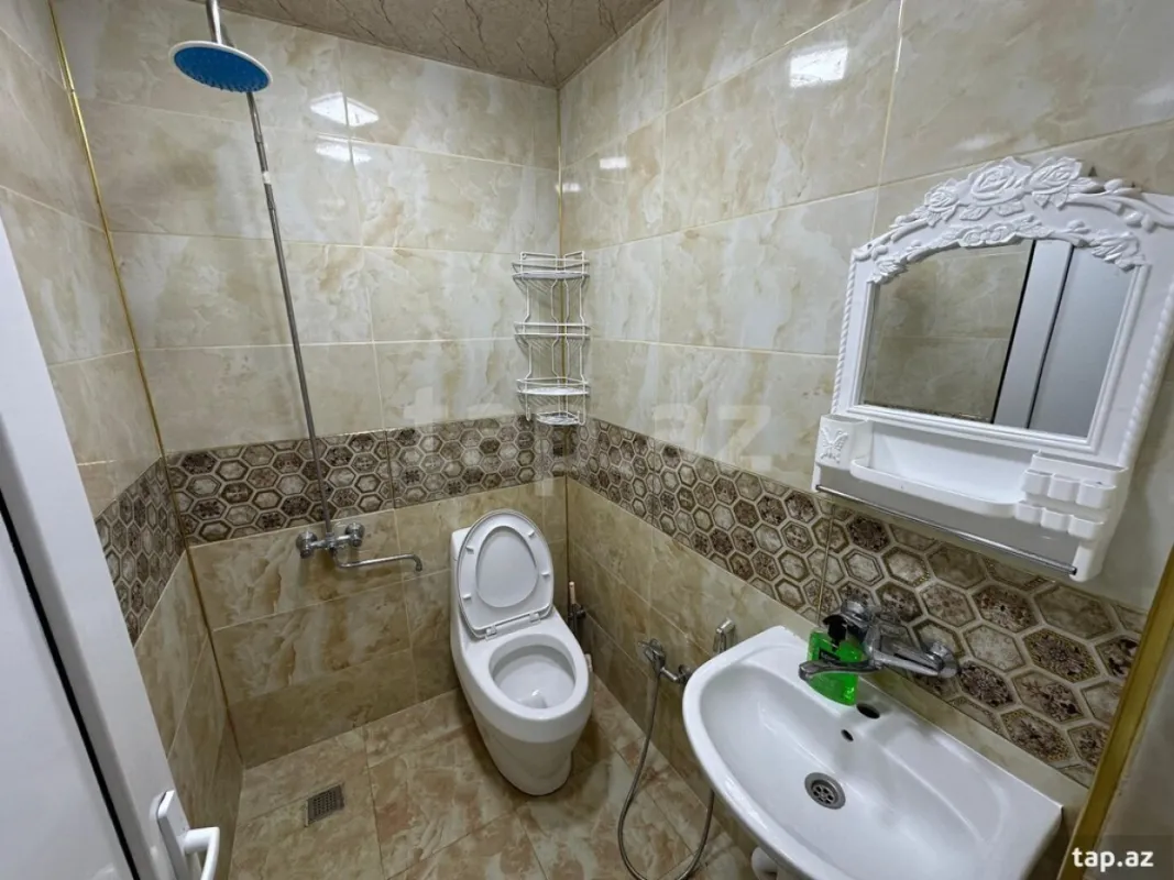 Kirayə verilir 3 otaqlı həyət evi