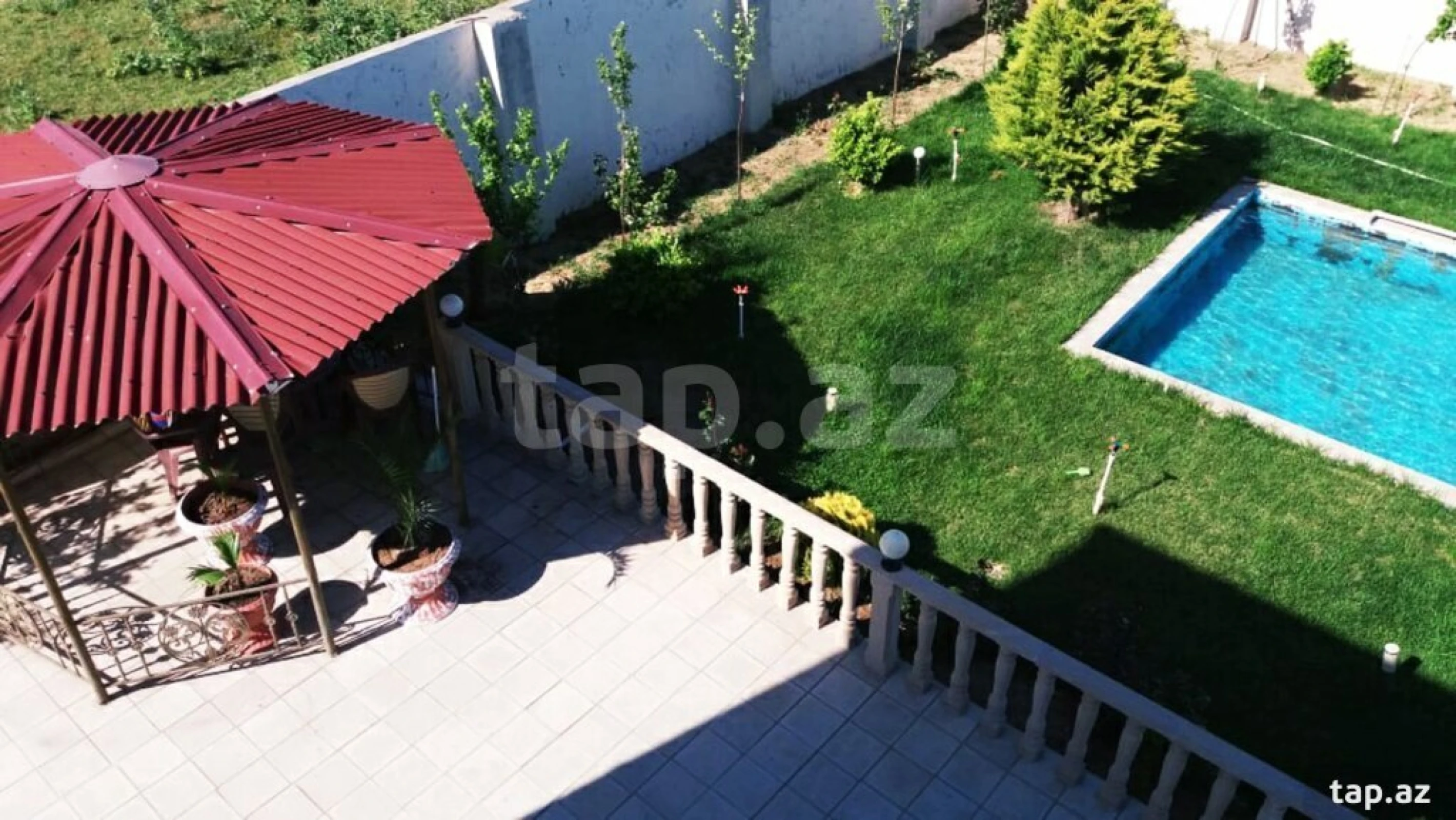 Satılır 6 otaqlı həyət evi