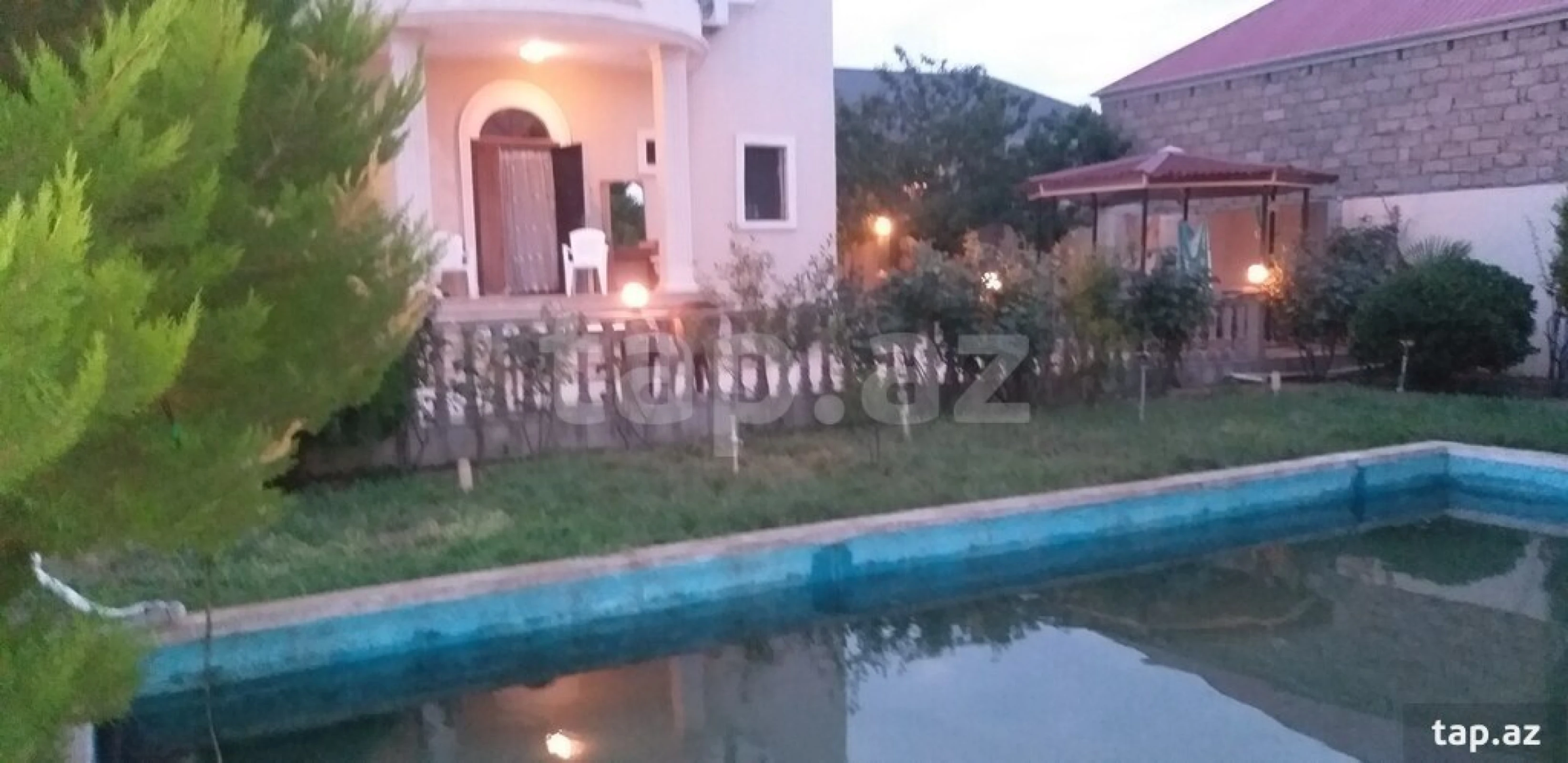 Satılır 6 otaqlı həyət evi