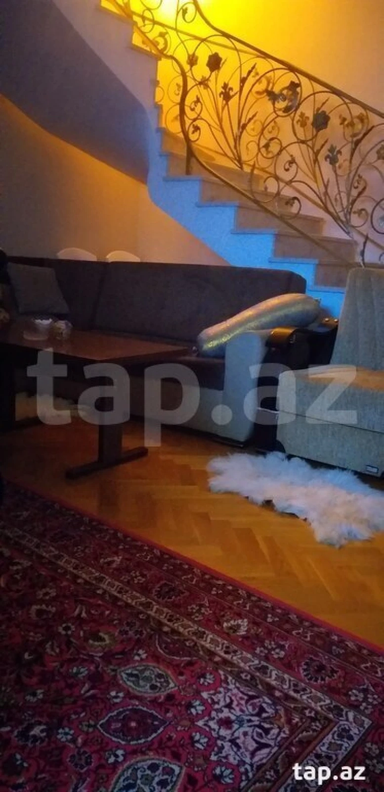 Satılır 6 otaqlı həyət evi