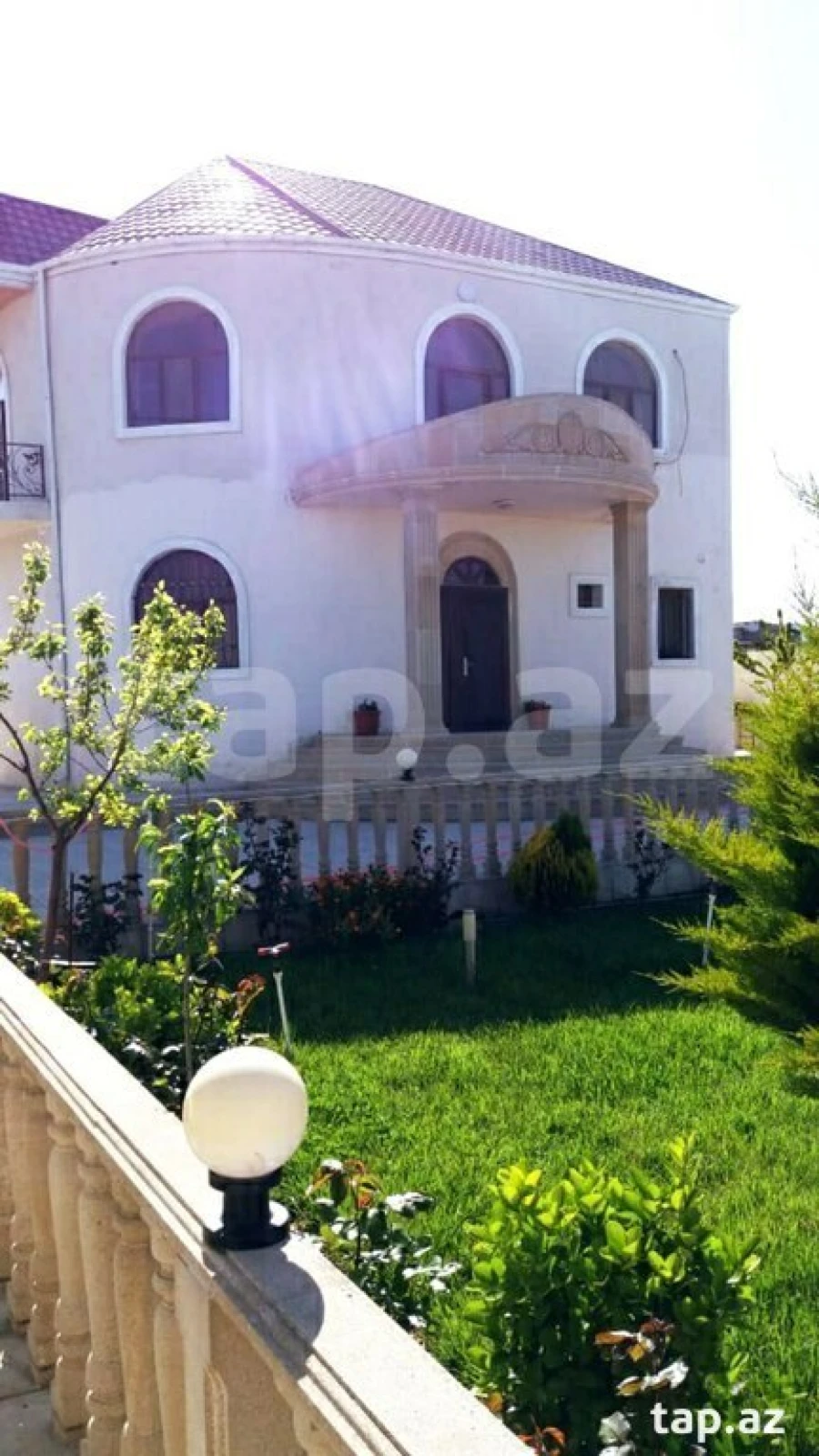 Satılır 6 otaqlı həyət evi