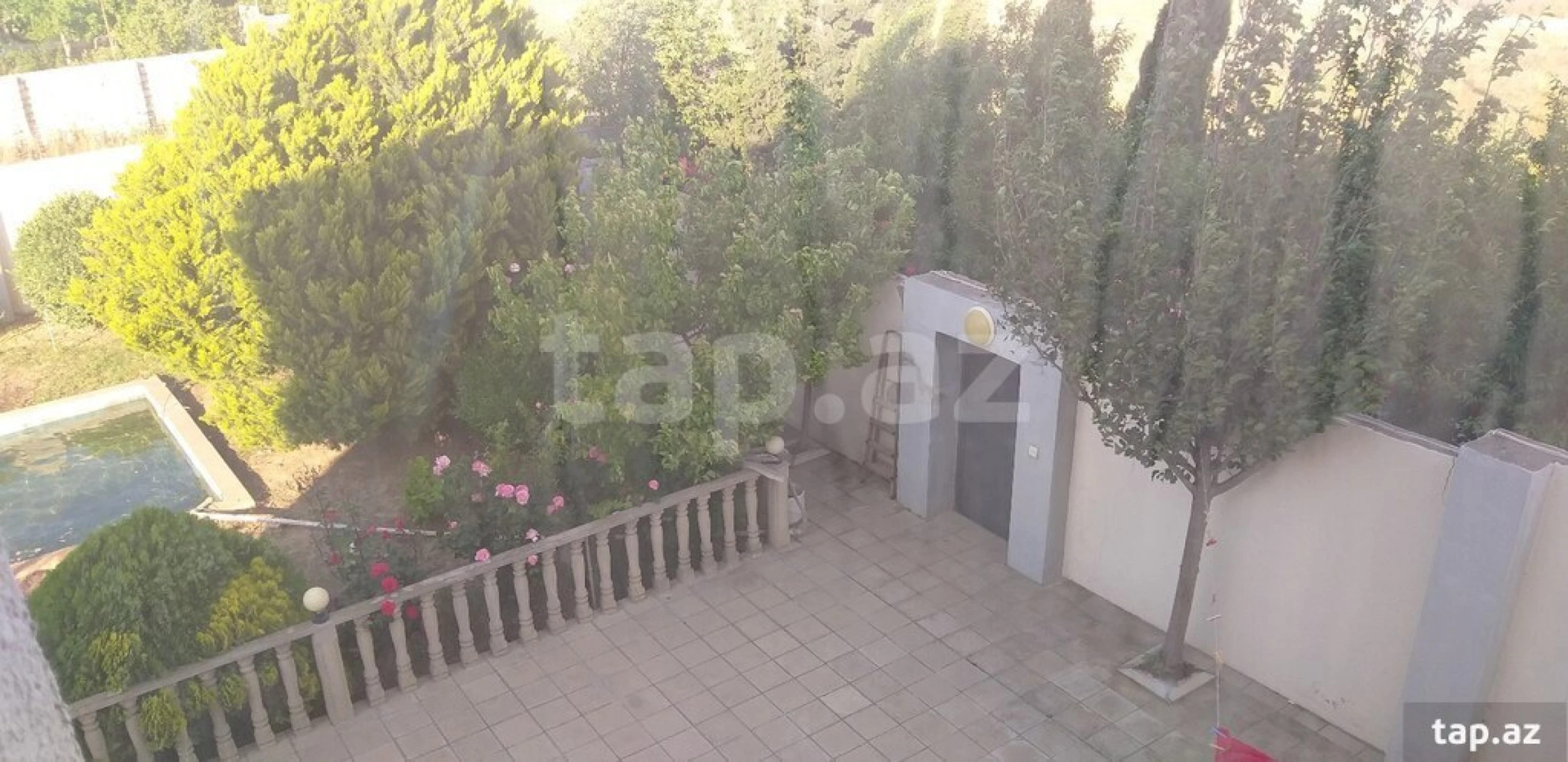 Satılır 6 otaqlı həyət evi