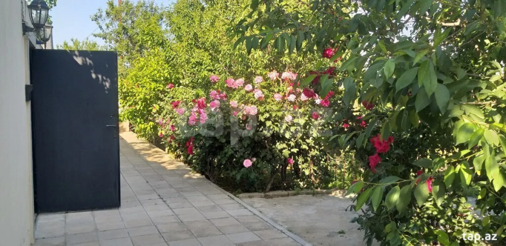 Satılır 6 otaqlı həyət evi