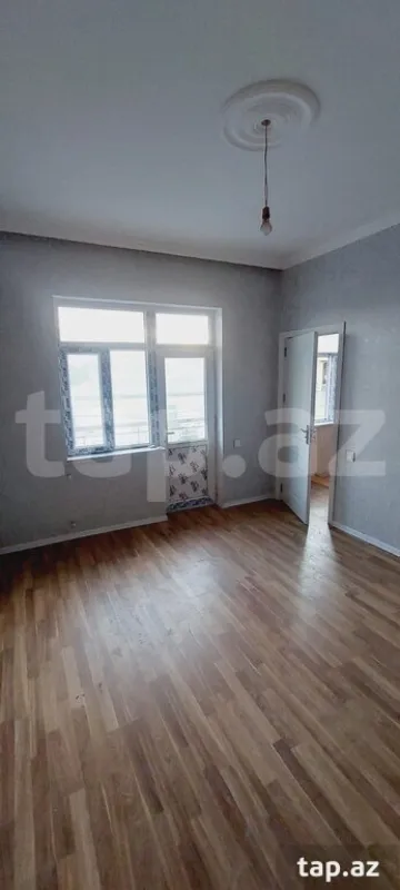 Satılır 4 otaqlı həyət evi 250 m²