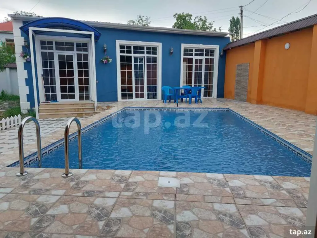 Kirayə verilir 4 otaqlı həyət evi