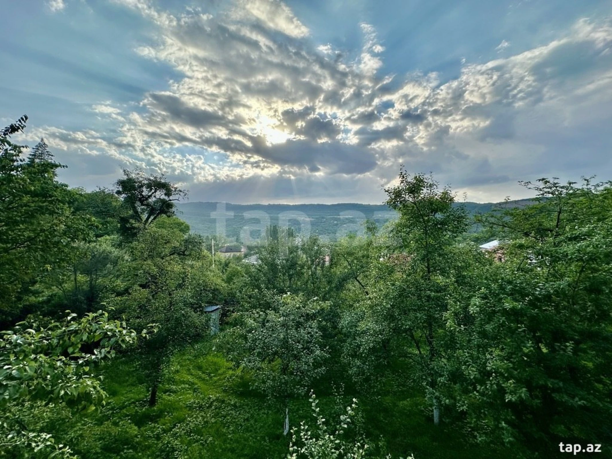 Kirayə verilir 5 otaqlı həyət evi