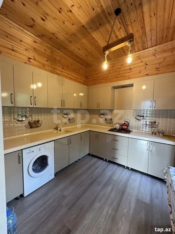 Kirayə verilir 5 otaqlı həyət evi