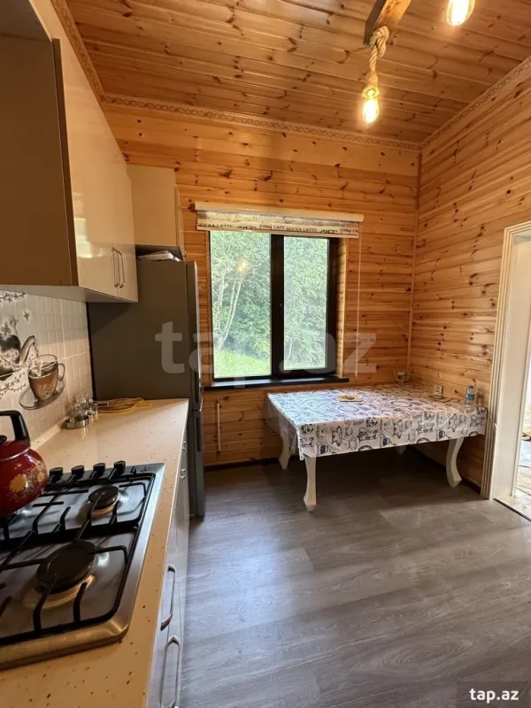 Kirayə verilir 5 otaqlı həyət evi