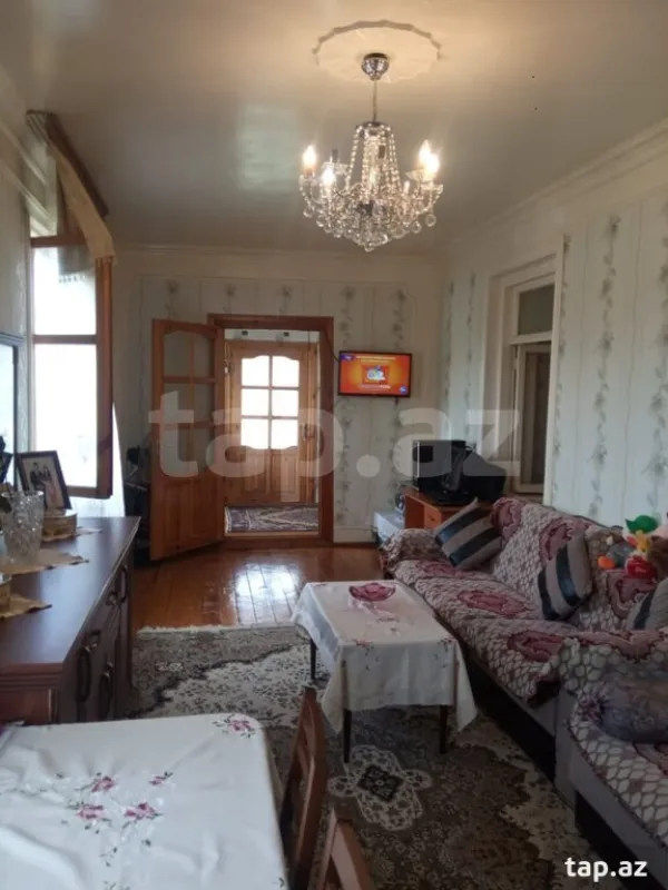 Satılır 5 otaqlı həyət evi