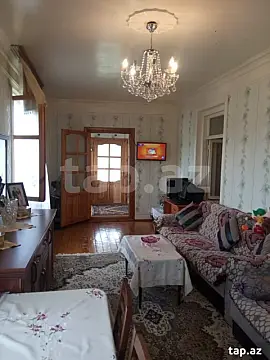 Satılır 5 otaqlı həyət evi