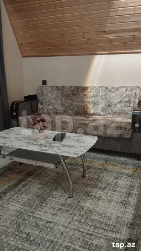 Kirayə verilir 3 otaqlı həyət evi